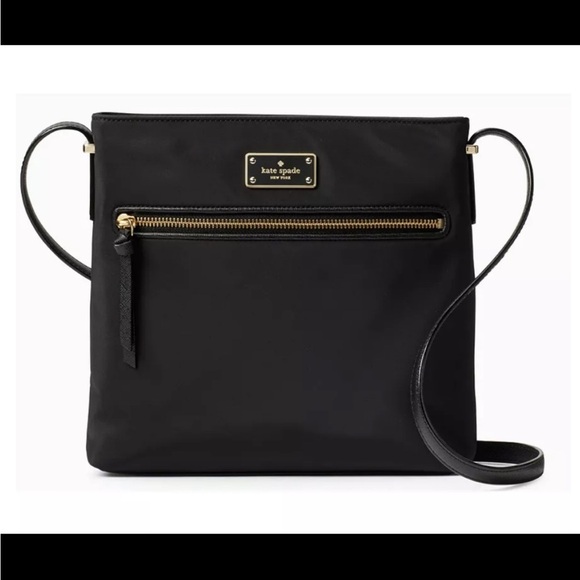 kate spade Handbags - Pre Owned Kate Spade Dessi Wilson Road nylon crossbody bag
